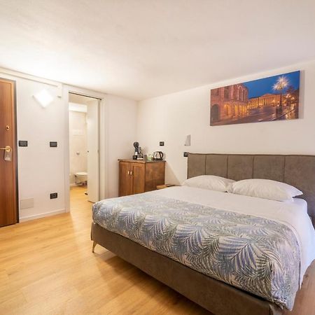 Hotel Aurelia Luxury - Piazza delle Erbe Verona Esterno foto