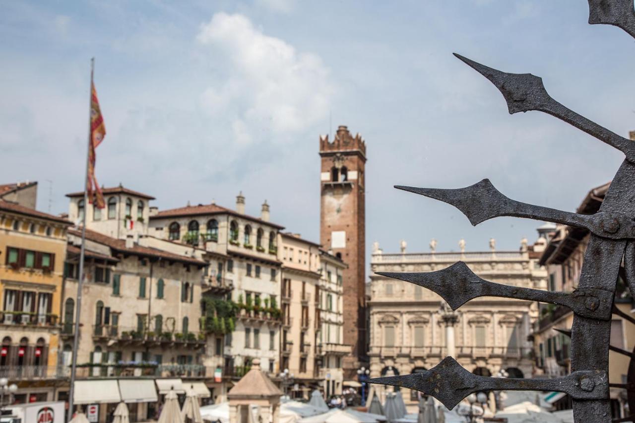 Hotel Aurelia Luxury - Piazza delle Erbe Verona Esterno foto