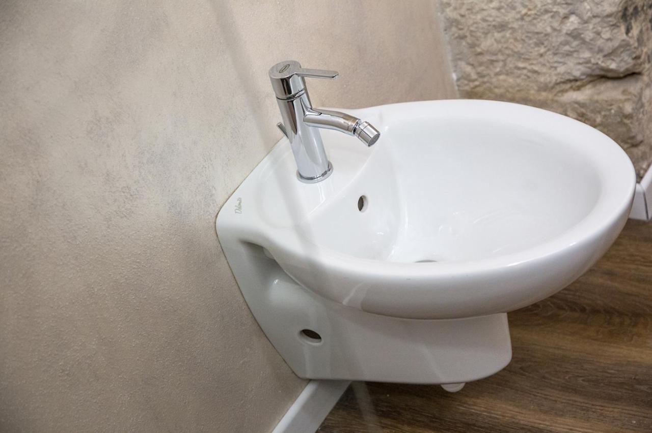 Hotel Aurelia Luxury - Piazza delle Erbe Verona Esterno foto
