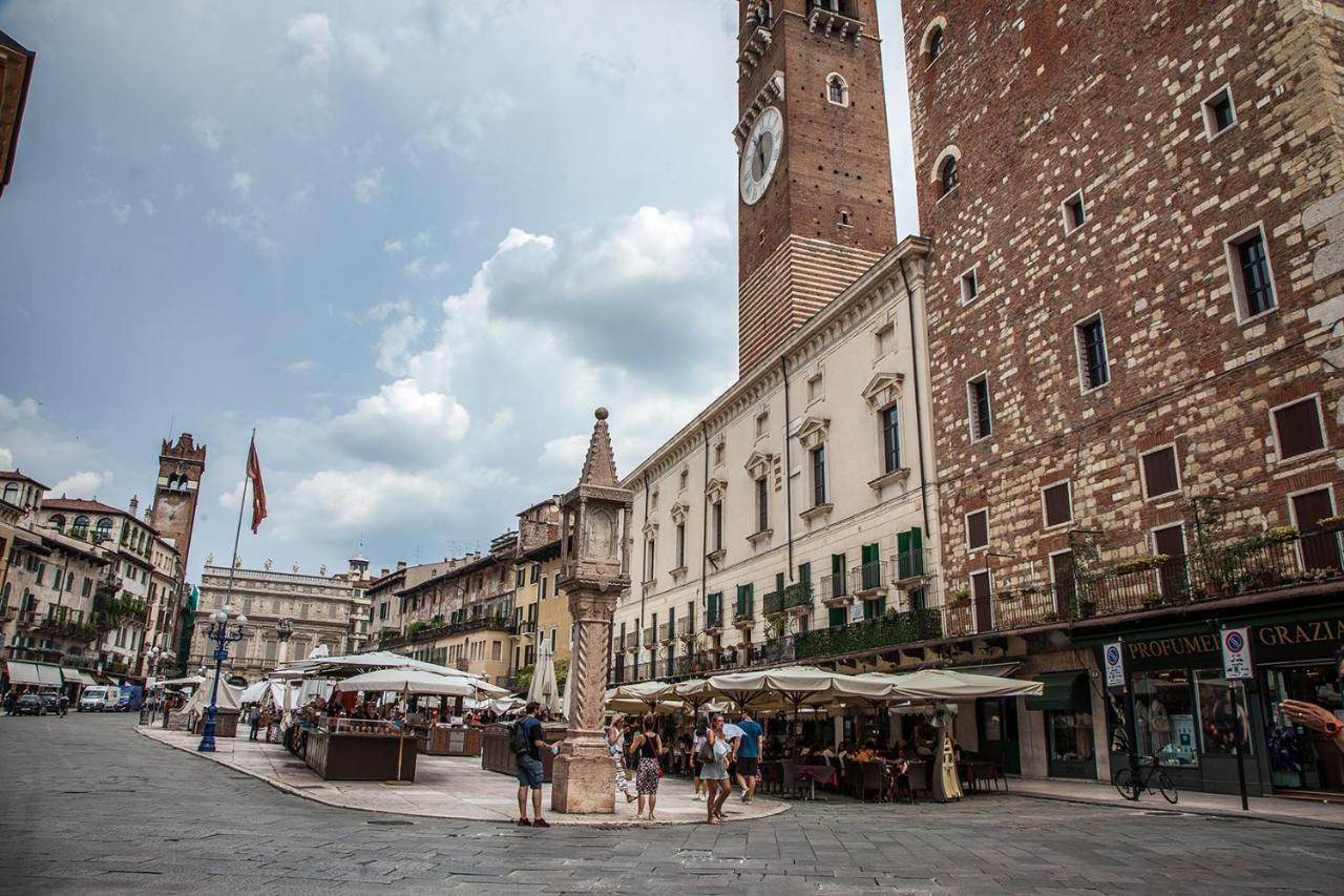 Hotel Aurelia Luxury - Piazza delle Erbe Verona Esterno foto