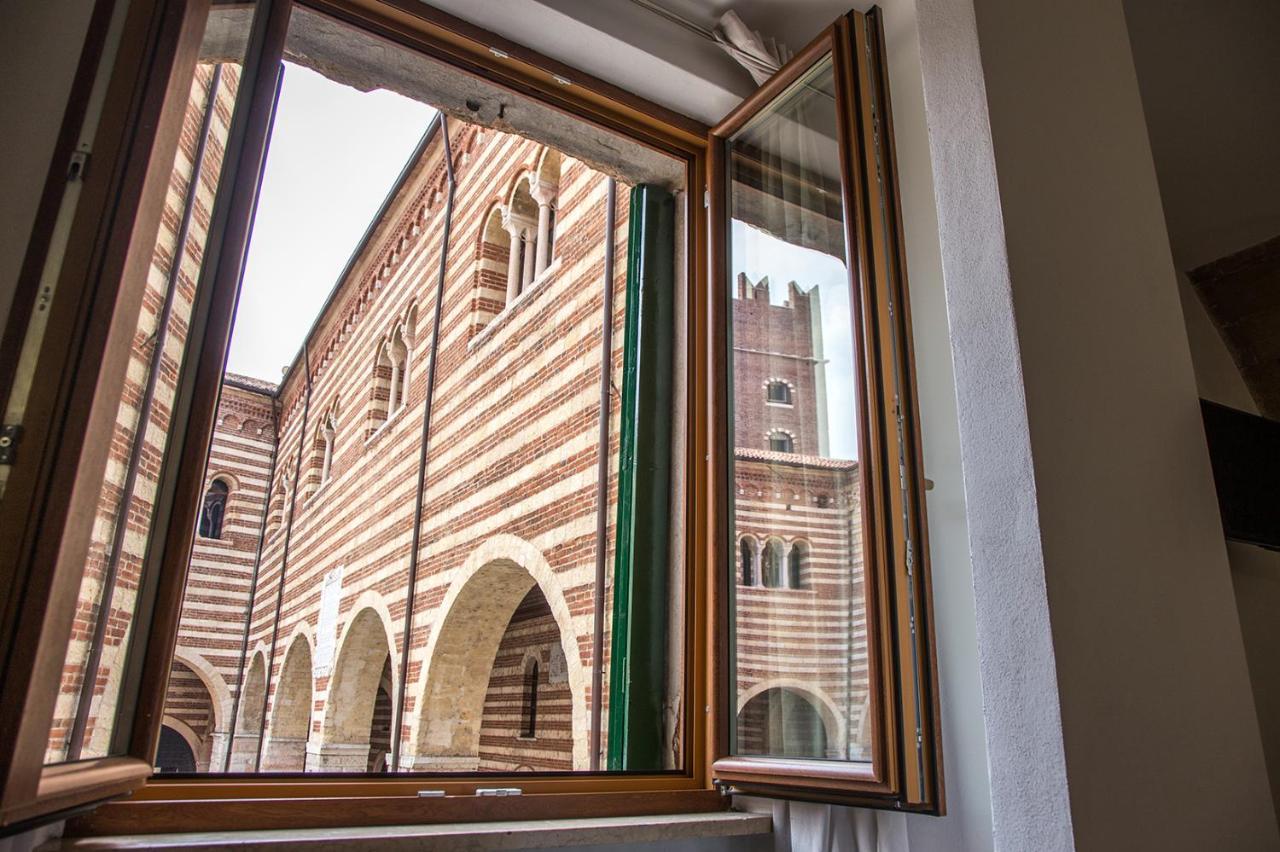 Hotel Aurelia Luxury - Piazza delle Erbe Verona Esterno foto