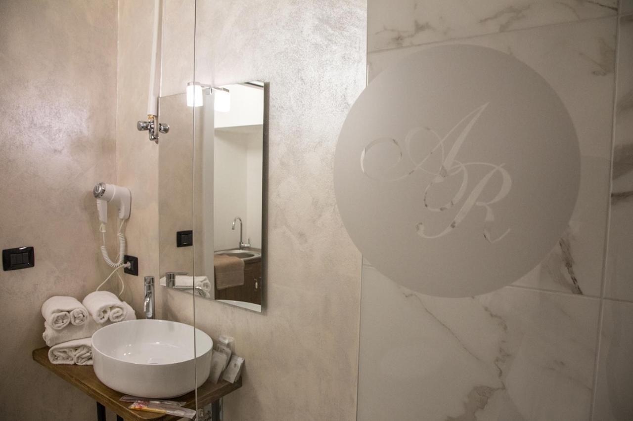 Hotel Aurelia Luxury - Piazza delle Erbe Verona Esterno foto