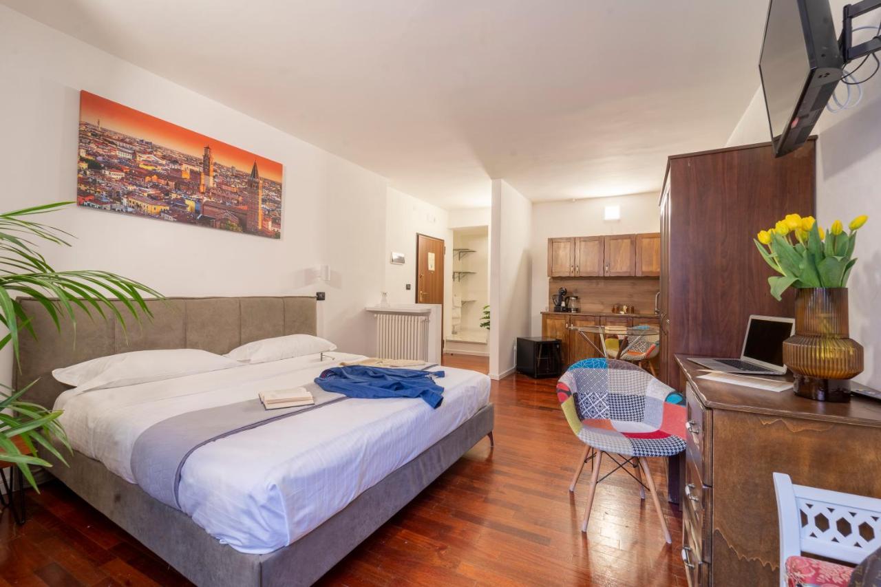 Hotel Aurelia Luxury - Piazza delle Erbe Verona Esterno foto