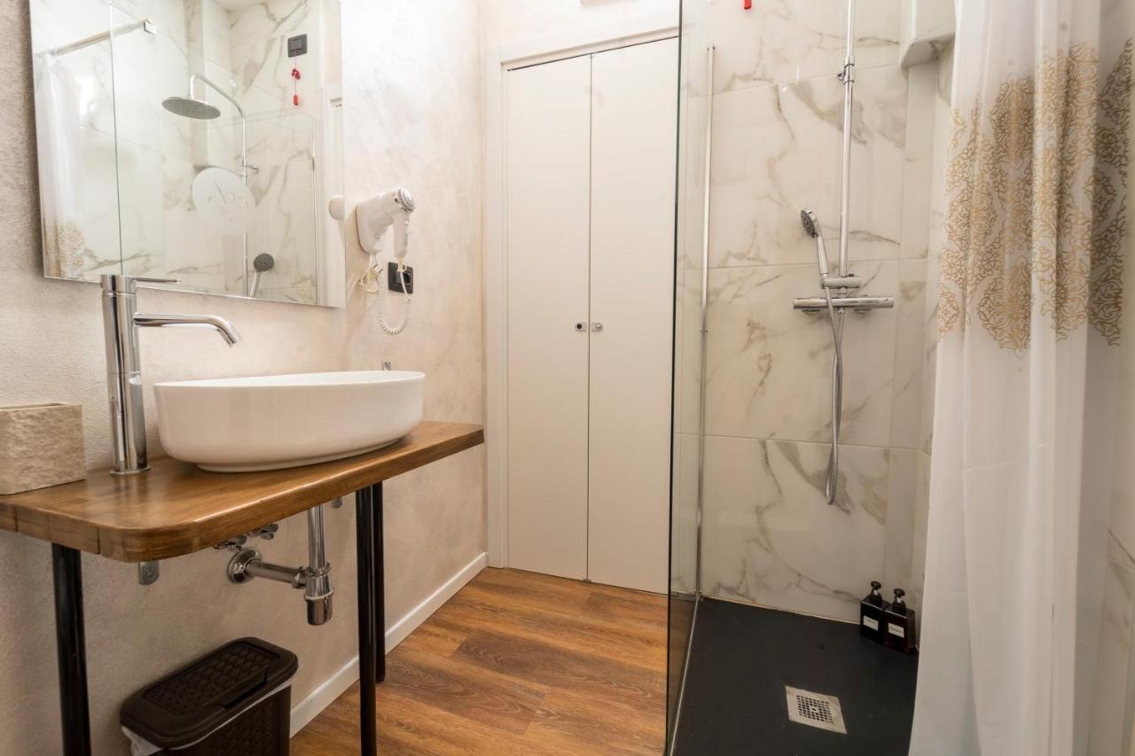 Hotel Aurelia Luxury - Piazza delle Erbe Verona Esterno foto