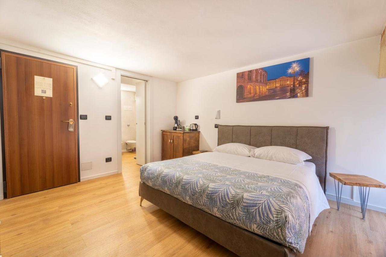 Hotel Aurelia Luxury - Piazza delle Erbe Verona Esterno foto