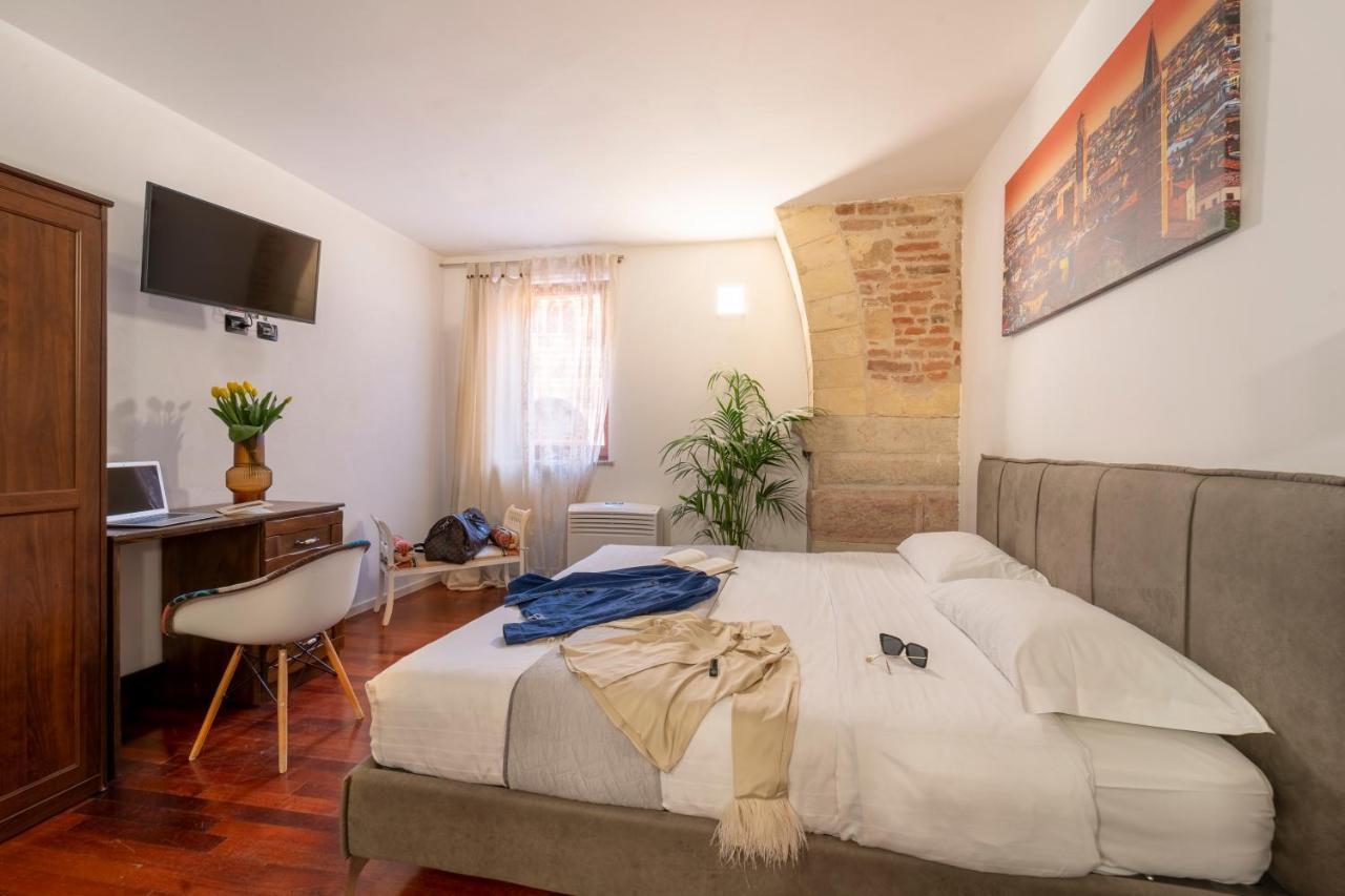 Hotel Aurelia Luxury - Piazza delle Erbe Verona Esterno foto