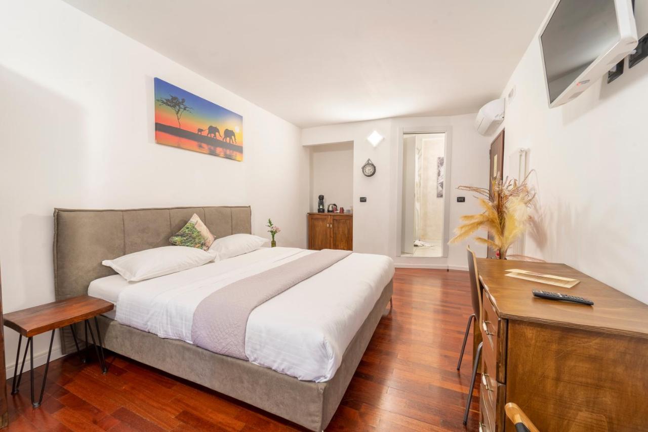 Hotel Aurelia Luxury - Piazza delle Erbe Verona Esterno foto