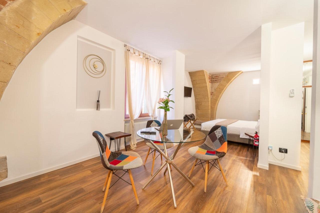 Hotel Aurelia Luxury - Piazza delle Erbe Verona Esterno foto
