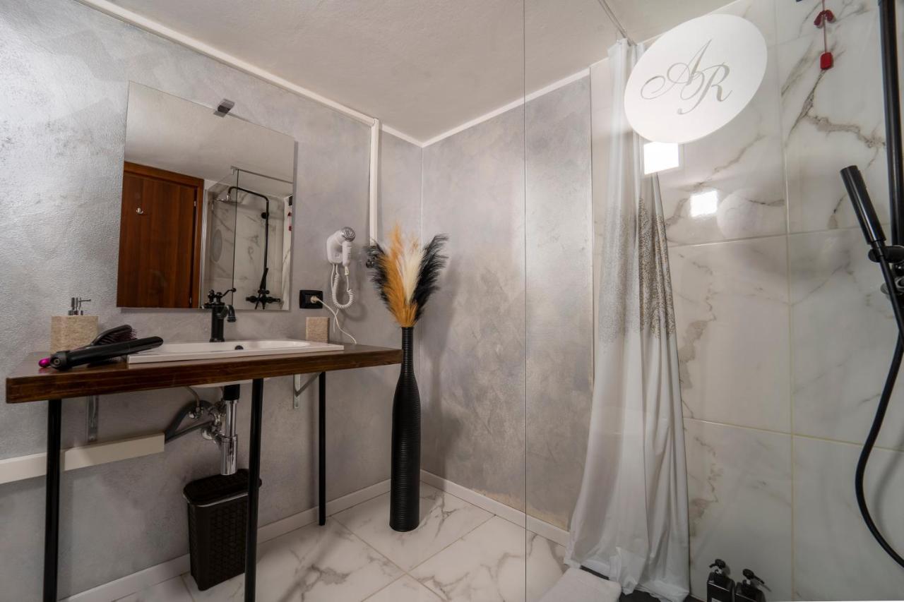 Hotel Aurelia Luxury - Piazza delle Erbe Verona Esterno foto