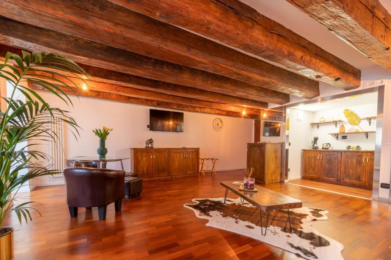 Hotel Aurelia Luxury - Piazza delle Erbe Verona Esterno foto
