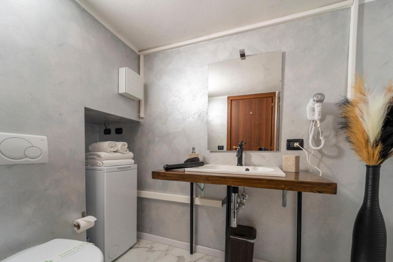 Hotel Aurelia Luxury - Piazza delle Erbe Verona Esterno foto